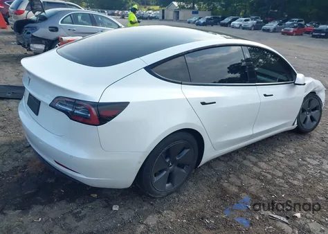 2021 Tesla Model 3 Standard Range Plus Rear-Wheel Drive z USA, uszkodzony, nr VIN 5YJ3E1EA7MF059222